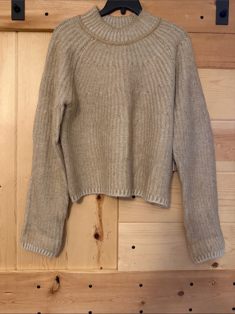 Cozy Worthington Cream Ribbed Knit Women’s Sweater